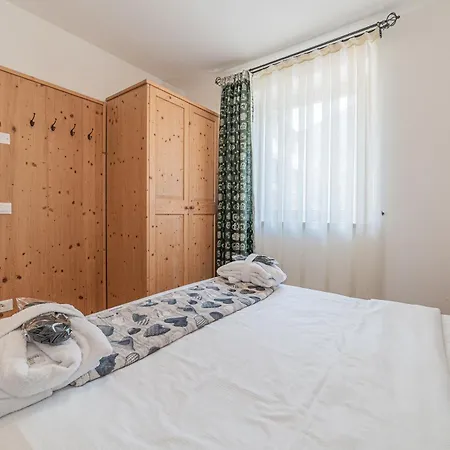 Dolomites Essence Apartment Falcade