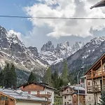 Dolomites Essence
